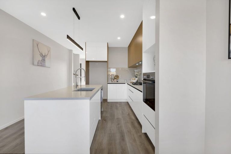 Photo of property in 7 Woven Place, Karaka, Papakura, 2113