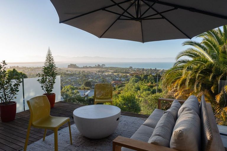 Photo of property in 70 Tosswill Road, Tahunanui, Nelson, 7011