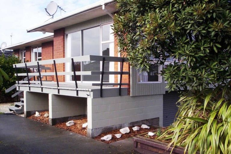 Photo of property in 1/166 Avonhead Road, Avonhead, Christchurch, 8042