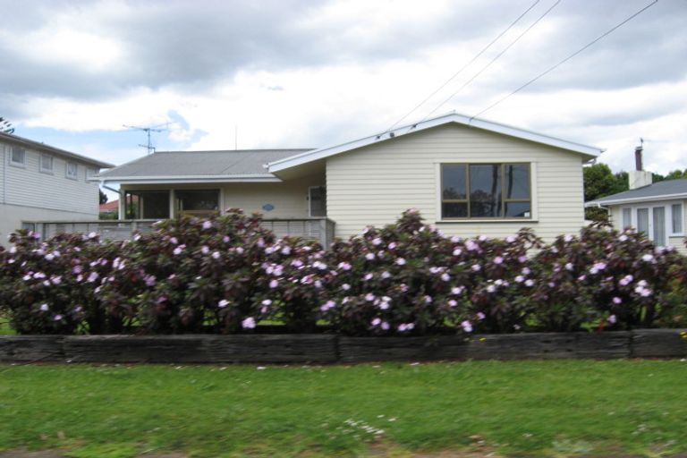 Photo of property in 8 Tainui Terrace, Mangere Bridge, Auckland, 2022