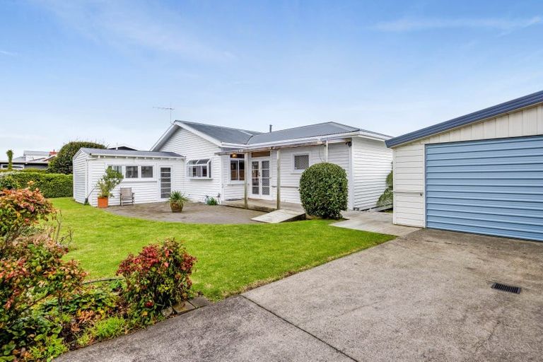 Photo of property in 413 Devon Street West, Lynmouth, New Plymouth, 4310