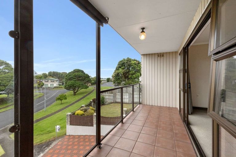 Photo of property in 5 Saint Ives Grove, Whalers Gate, New Plymouth, 4310