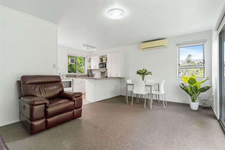 Photo of property in 2/14 Pegler Drive, Howick, Auckland, 2014