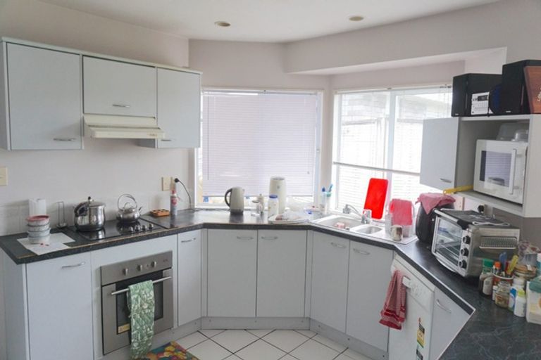 Photo of property in 145 Millhouse Drive, Golflands, Auckland, 2013