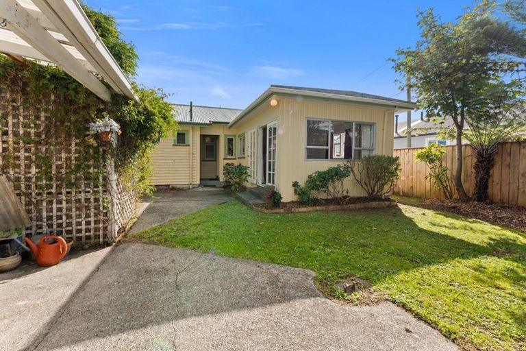 Photo of property in 53 Miro Street, Trentham, Upper Hutt, 5018