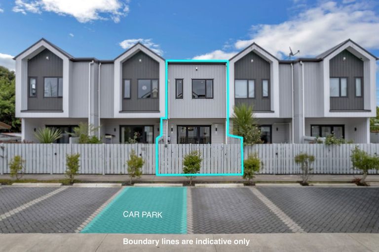 Photo of property in 7/66 Swanson Road, Henderson, Auckland, 0610
