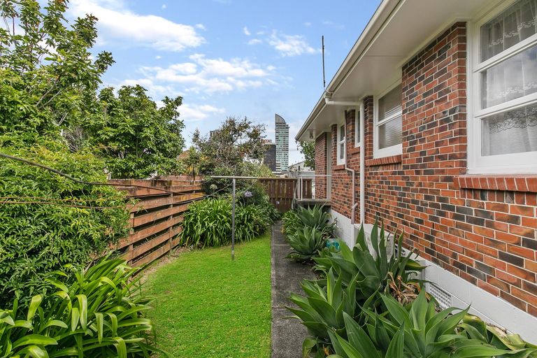 Photo of property in 1/6 Tennyson Avenue, Takapuna, Auckland, 0622