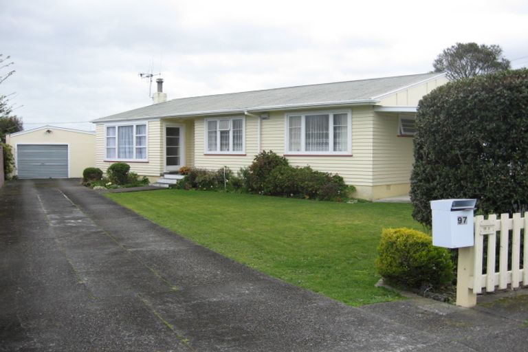 Photo of property in 97 Liverpool Street, Levin, 5510