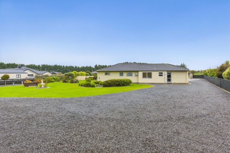 Photo of property in 51 Garth Road, Levin, 5571