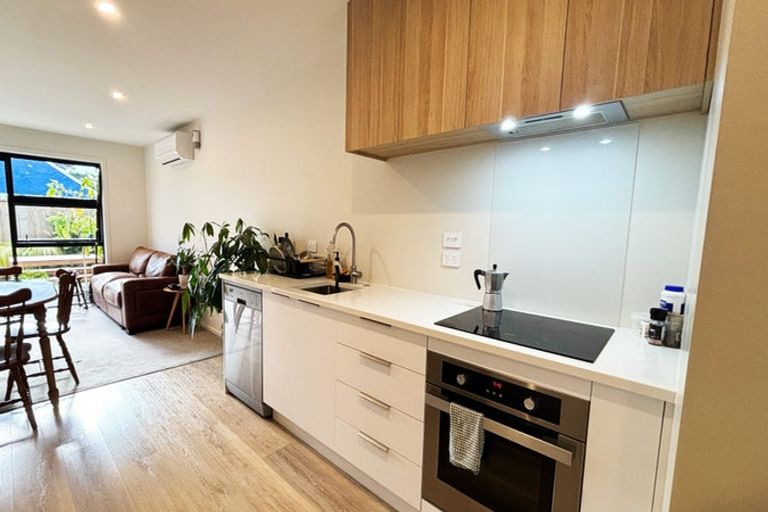 Photo of property in 2/35 Sladden Street, Naenae, Lower Hutt, 5011