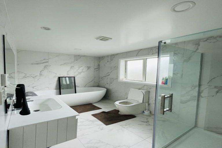 Photo of property in 11 Hangar Lane, Whenuapai, Auckland, 0618