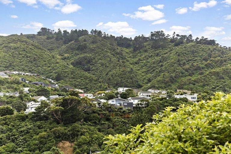 Photo of property in 15 Aplin Terrace, Ngaio, Wellington, 6035