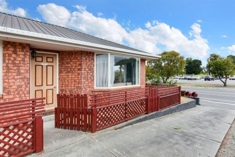 Photo of property in 1/198a Wainoni Road, Avondale, Christchurch, 8061