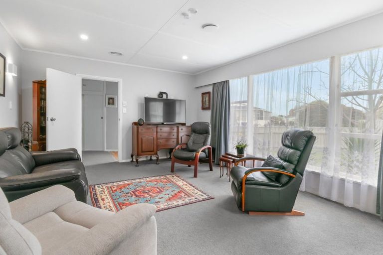 Photo of property in 13 Burn Street, Levin, 5510