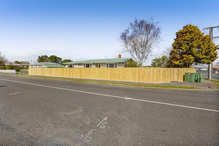 Photo of property in 27 Reid Avenue, Hawera, 4610