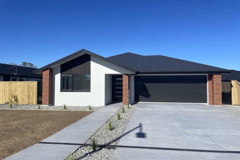 Photo of property in 72 Turuturu Road, Hawera, 4674