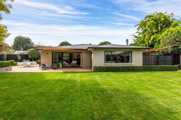 Photo of property in 11 Ashcroft Place, Burnside, Christchurch, 8053