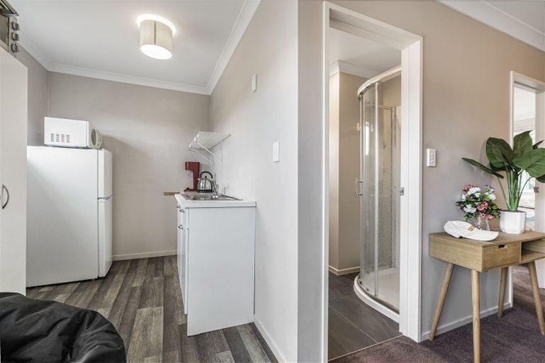 Photo of property in 13 Merwood Lane, Devonport, Auckland, 0624