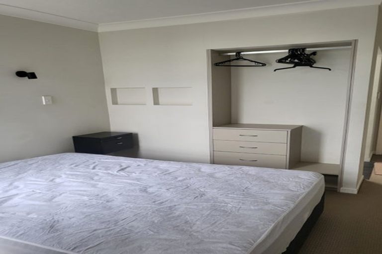 Photo of property in 16 The Parade, Bucklands Beach, Auckland, 2012