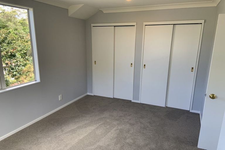 Photo of property in 21 Percy Dyett Drive, Karori, Wellington, 6012