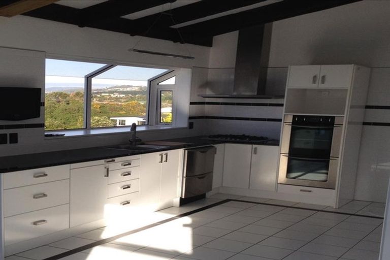 Photo of property in 37 Mulberry Street, Maungaraki, Lower Hutt, 5010