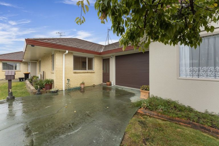 Photo of property in 3 Foxtail Fern, Kelvin Grove, Palmerston North, 4414