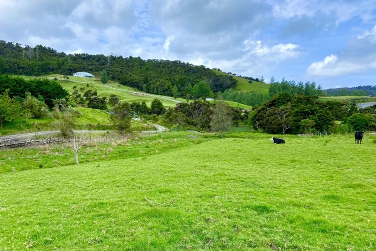 Photo of property in 68 Spioenkop Road, Mangawhai, 0573