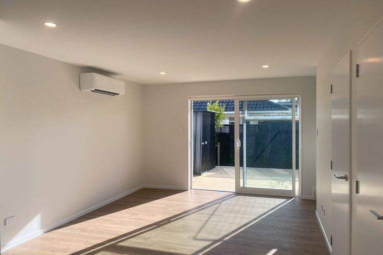 Photo of property in 4/5 Preston Avenue, Henderson, Auckland, 0610