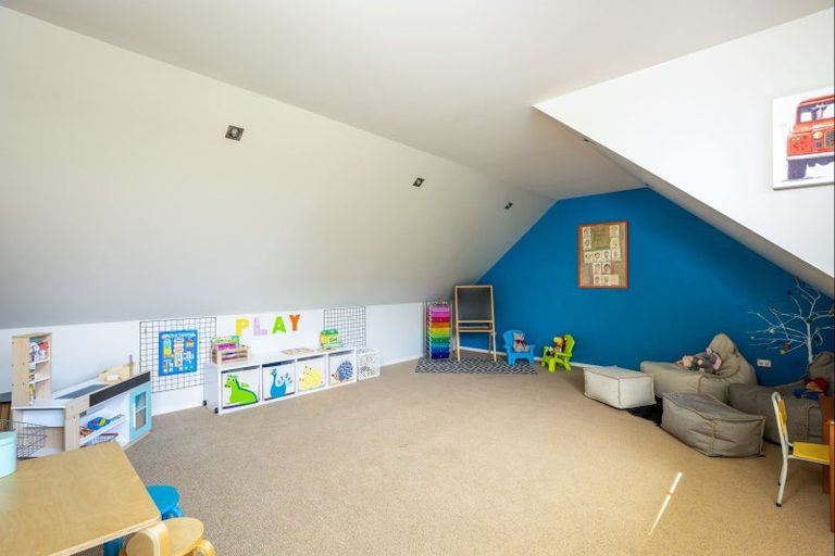 Photo of property in 10 Woolcombe Terrace, New Plymouth, 4310