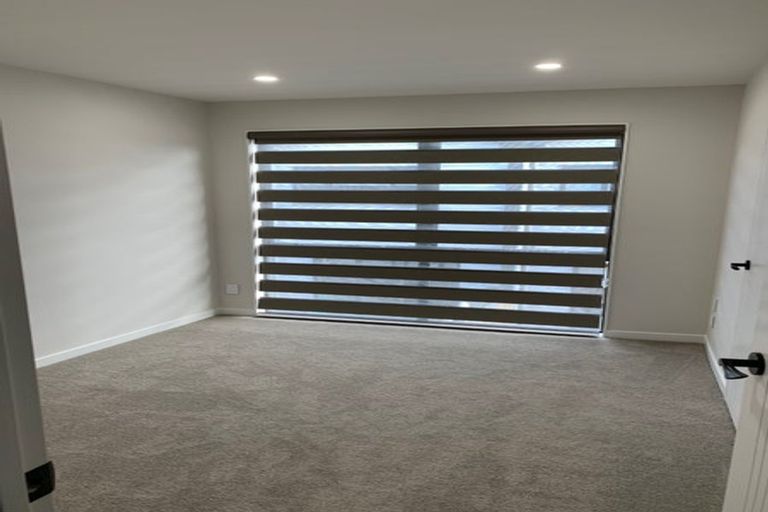 Photo of property in 3/110 Beach Road, Te Atatu Peninsula, 0610