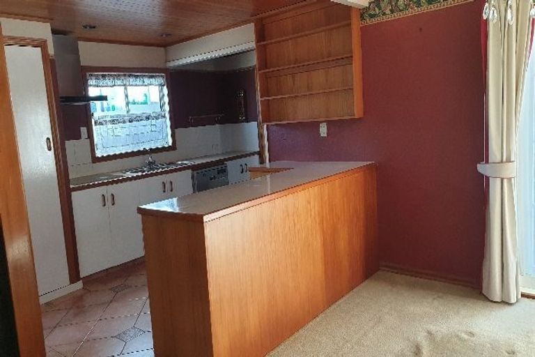 Photo of property in 475 Glenfield Road, Glenfield, Auckland, 0629