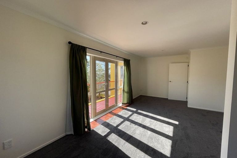 Photo of property in 10 Glendhu Road, Bayview, Auckland, 0629