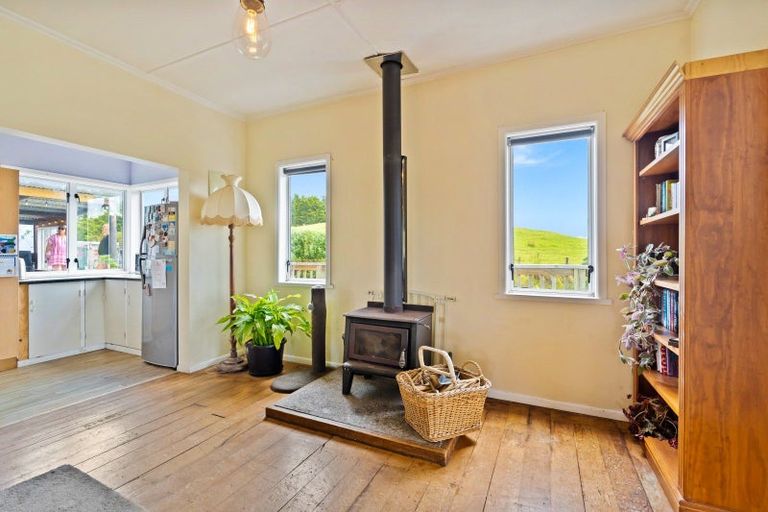 Photo of property in 25 Mapuna Road, Tangiteroria, 0381