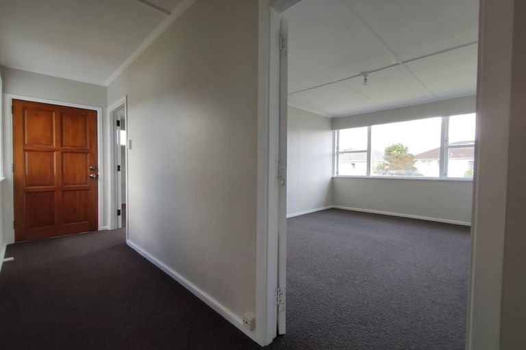 Photo of property in 24 Barton Grove, Naenae, Lower Hutt, 5011