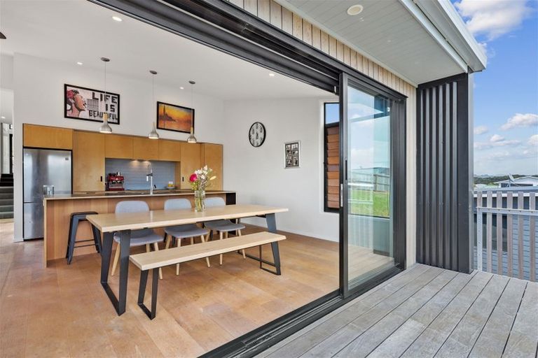 Photo of property in 32 Northcoast Place, Mangawhai Heads, Mangawhai, 0505