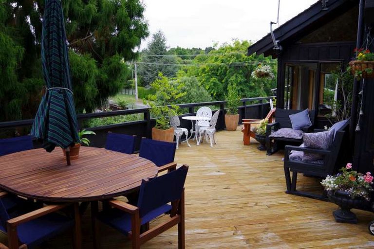 Photo of property in 12 Arrowsmith Avenue, Waipahihi, Taupo, 3330