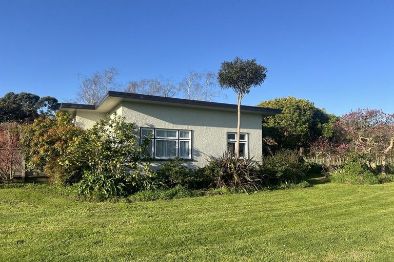 Photo of property in 92 Rahui Road, Otaki, 5512