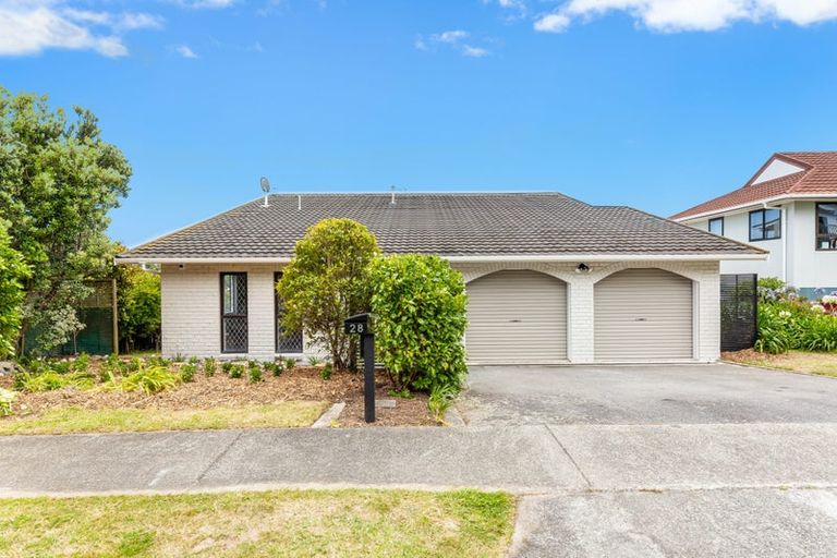 Photo of property in 28 Mercury Way, Whitby, Porirua, 5024