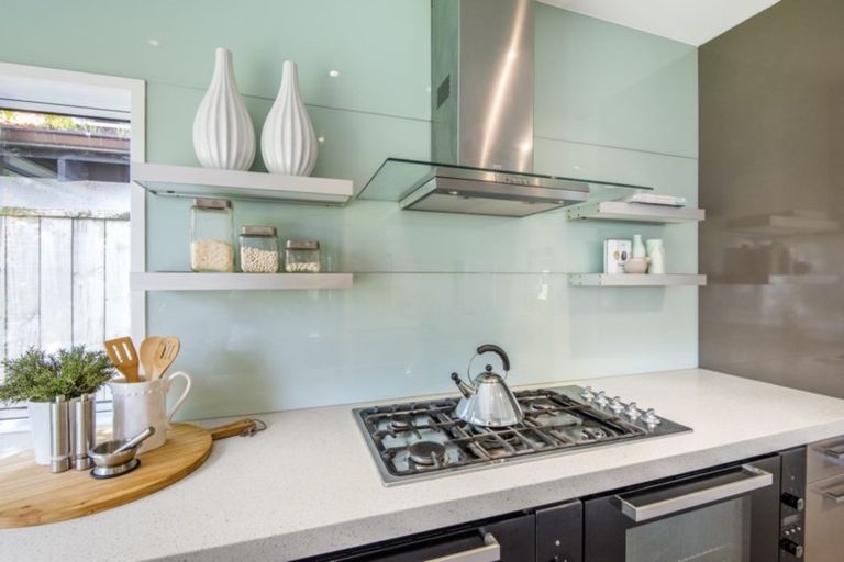 Photo of property in 29a Stanley Point Road, Stanley Point, Auckland, 0624