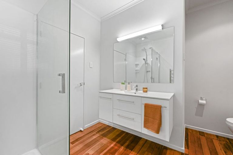 Photo of property in 15 Darley Street, Maeroa, Hamilton, 3200