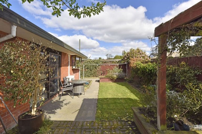 Photo of property in 2/21 Ben Nevis Drive, Broomfield, Christchurch, 8042