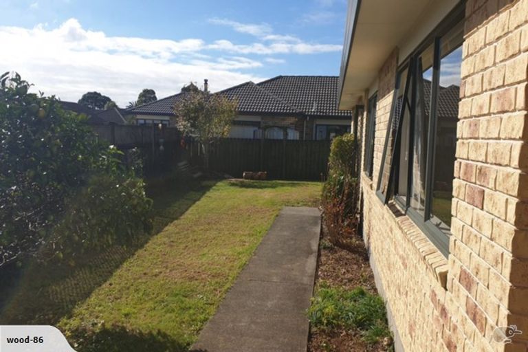 Photo of property in 1 Landon Place, Pukekohe, 2120