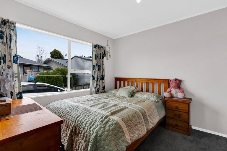 Photo of property in 2/6 Wicklow Place, Bell Block, New Plymouth, 4312