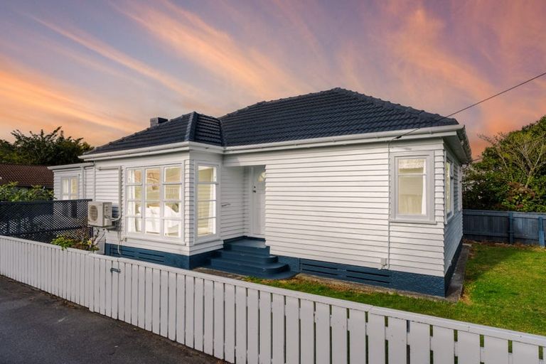 Photo of property in 1/954 High Street, Avalon, Lower Hutt, 5011