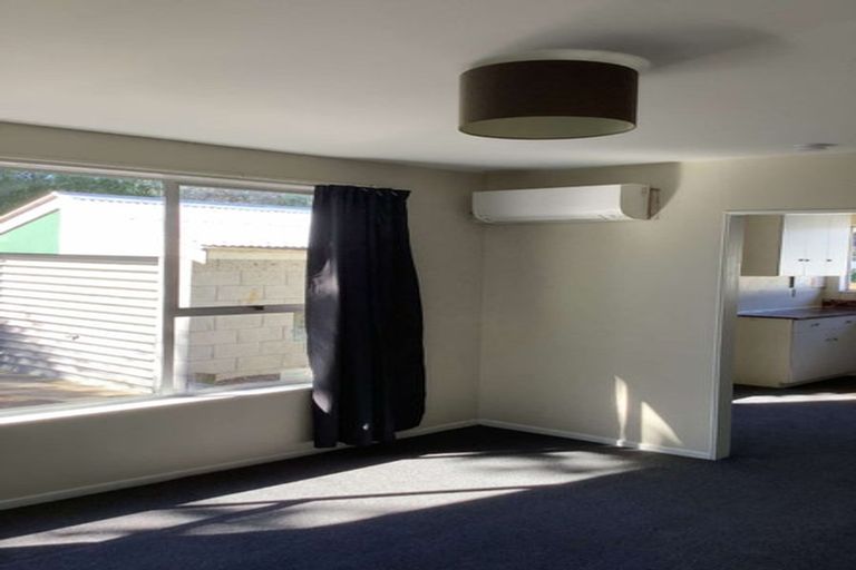 Photo of property in 2/72 Waratah Street, Avondale, Christchurch, 8061
