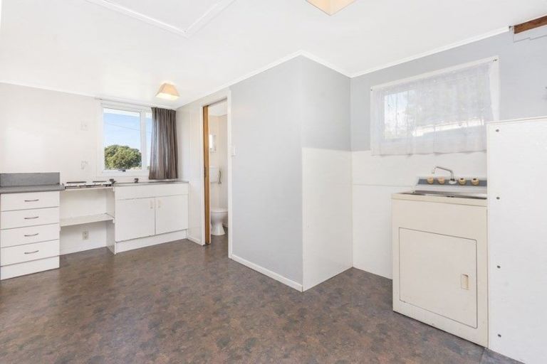 Photo of property in 62 Wellesley Road, Mangere Bridge, Auckland, 2022