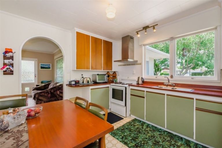 Photo of property in 2/44 Tui Road, Raumati Beach, Paraparaumu, 5032