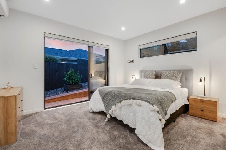 Photo of property in 22 Takurua Terrace, Orewa, 0931