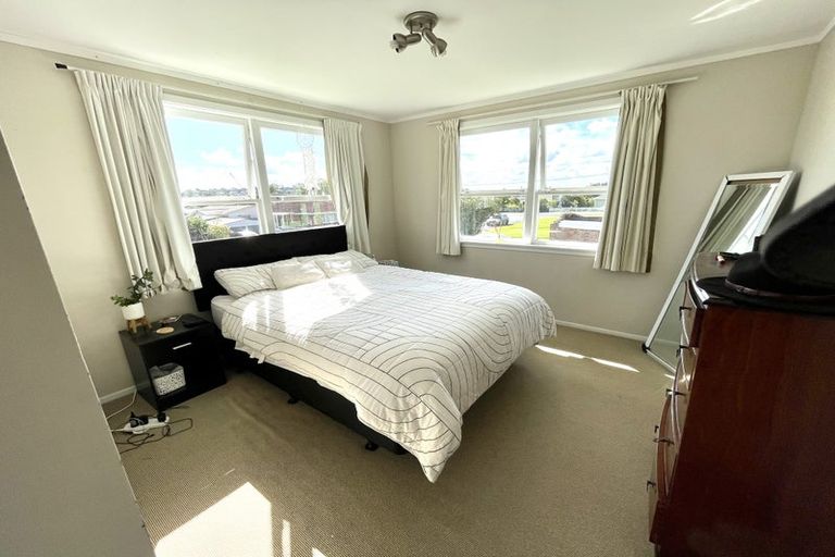 Photo of property in 6 Dudding Avenue, Northcote, Auckland, 0627
