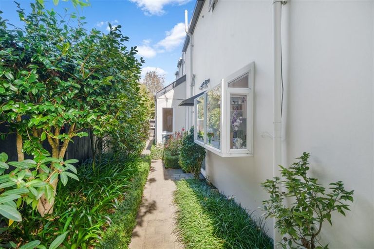 Photo of property in 2/239 Maidstone Road, Avonhead, Christchurch, 8042